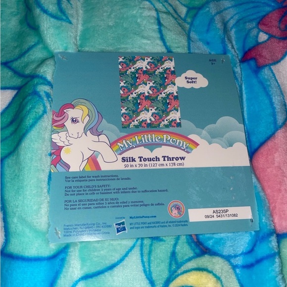 My Little Pony Plush Silk Touch Throw Blanket 💕 - Picture 4 of 4